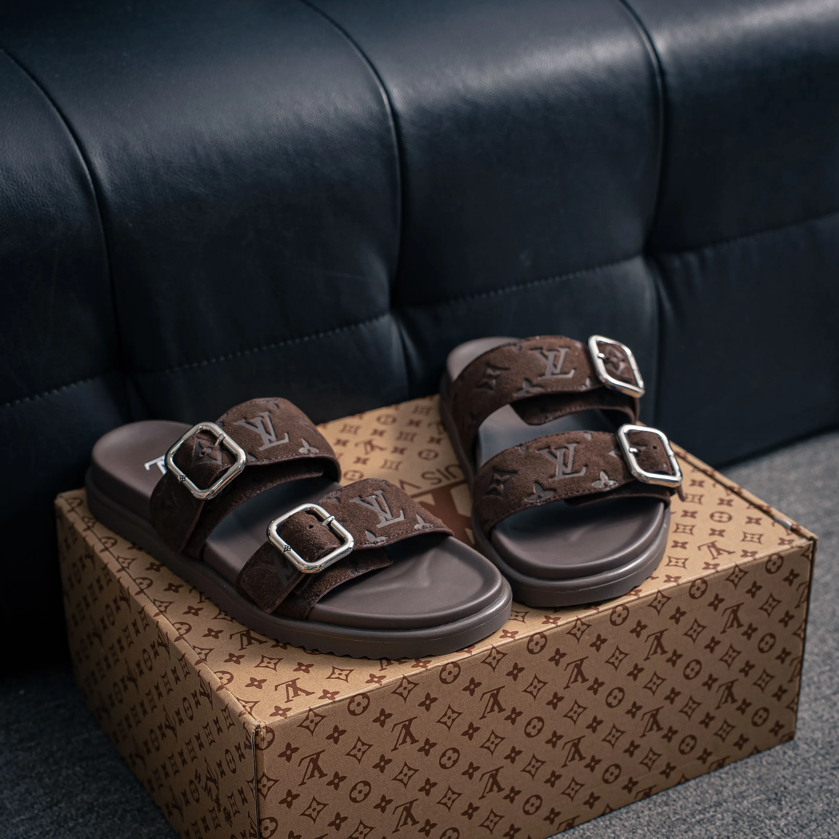 # LOUIS VUITTON ｜ 2026ss LOUIS VUITTON Venice Cowhide Leather Shoes Shoes Sandals 。 Cowhide Leather ，Shoes